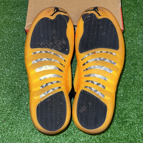 Air Jordan 12 Retro Black University Gold(USED) - Picture 10 of 11
